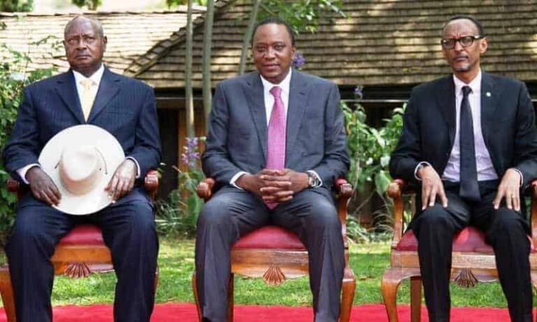 Uhuru Kenyatta dhexdhexaadinaya Xiisad ka dhex taagan Dalalka Uganda iyo Rwanda…
