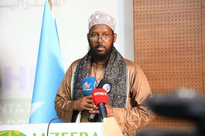 Wasiir Roobow oo shaaciyay Qaabka loo dhisayo Hay’adda cusub ee Culimada Soomaaliyeed